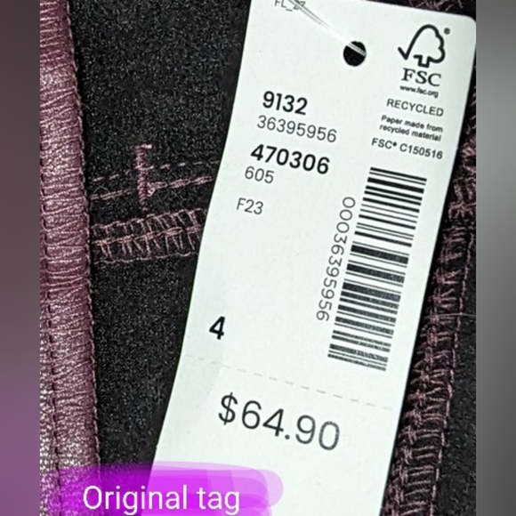 Reitmans size 4 BNWT wine coloured, clossic pleather style pants - Picture 16 of 16